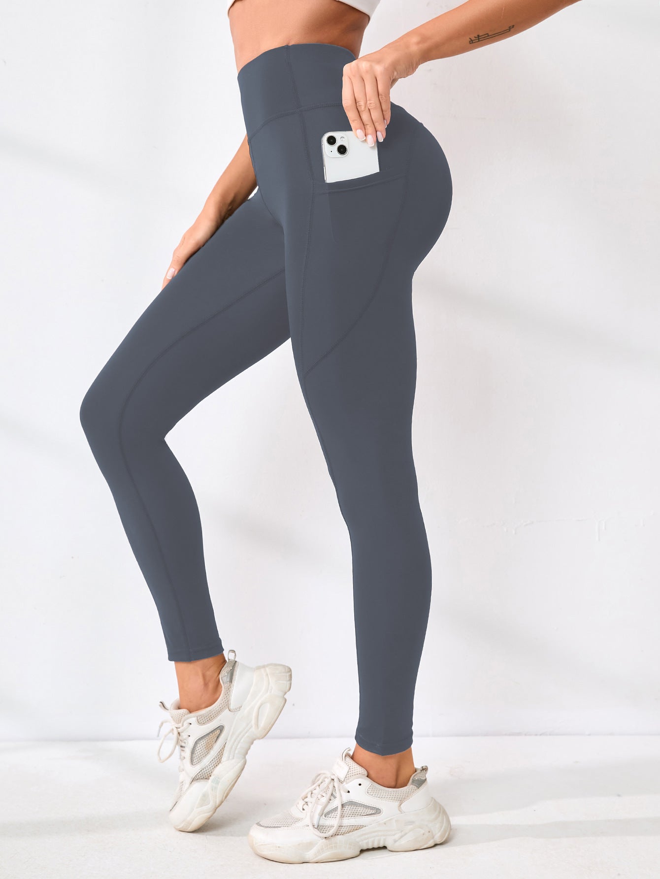 High-waisted slim-leg yoga pants