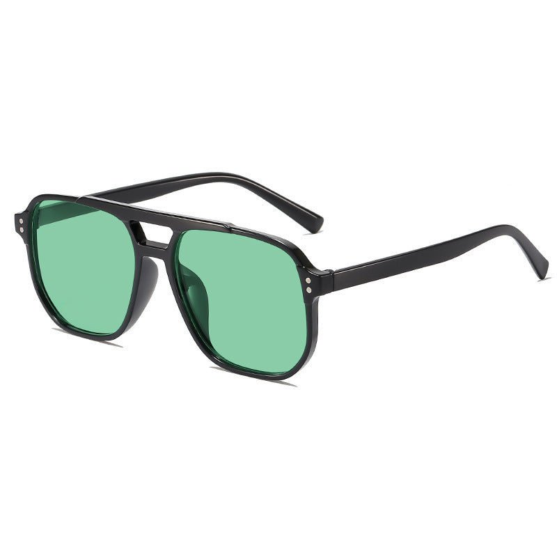 High-end and trendy women's sunglasses