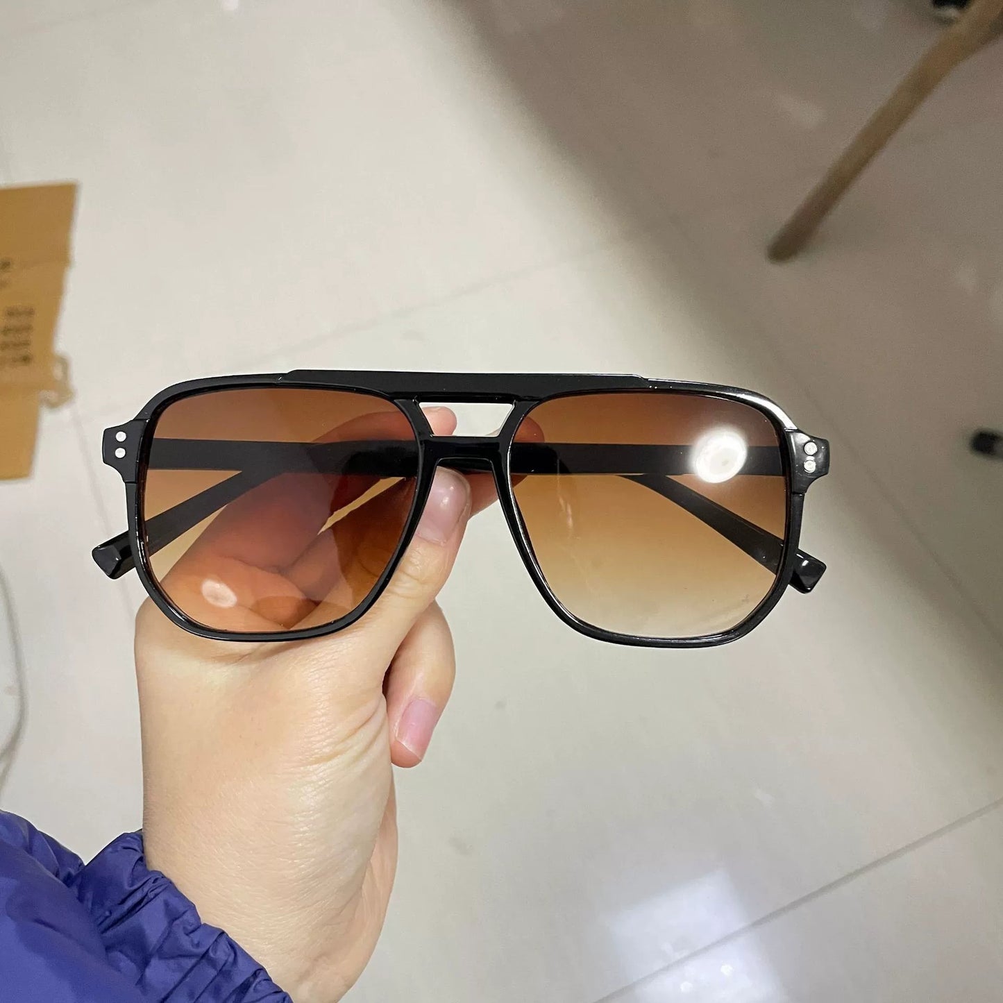 High-end and trendy women's sunglasses