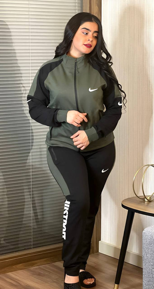 Long Sleeved Front Zipper Hoodie & Jogger Pants Set