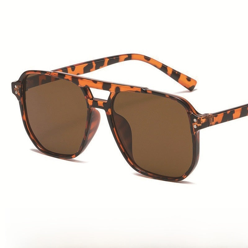 High-end and trendy women's sunglasses