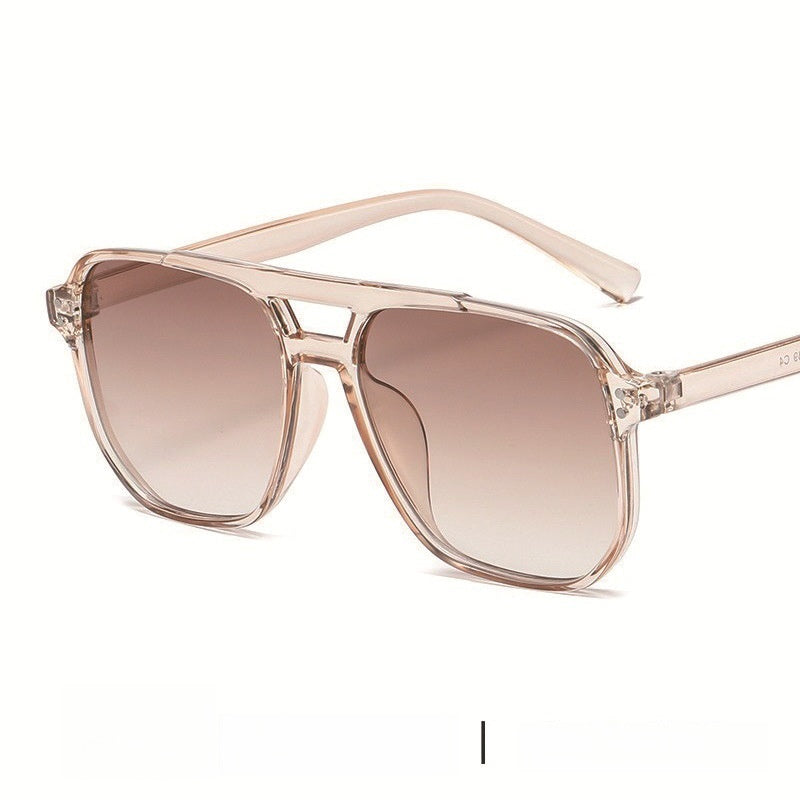High-end and trendy women's sunglasses